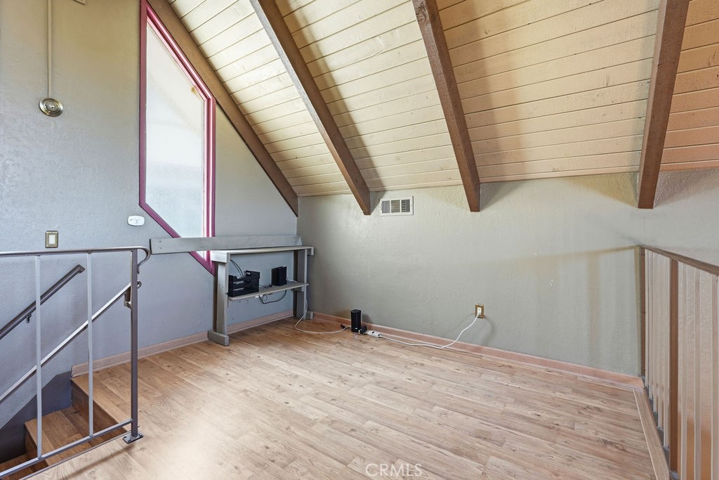320 Delle Property Photo 32