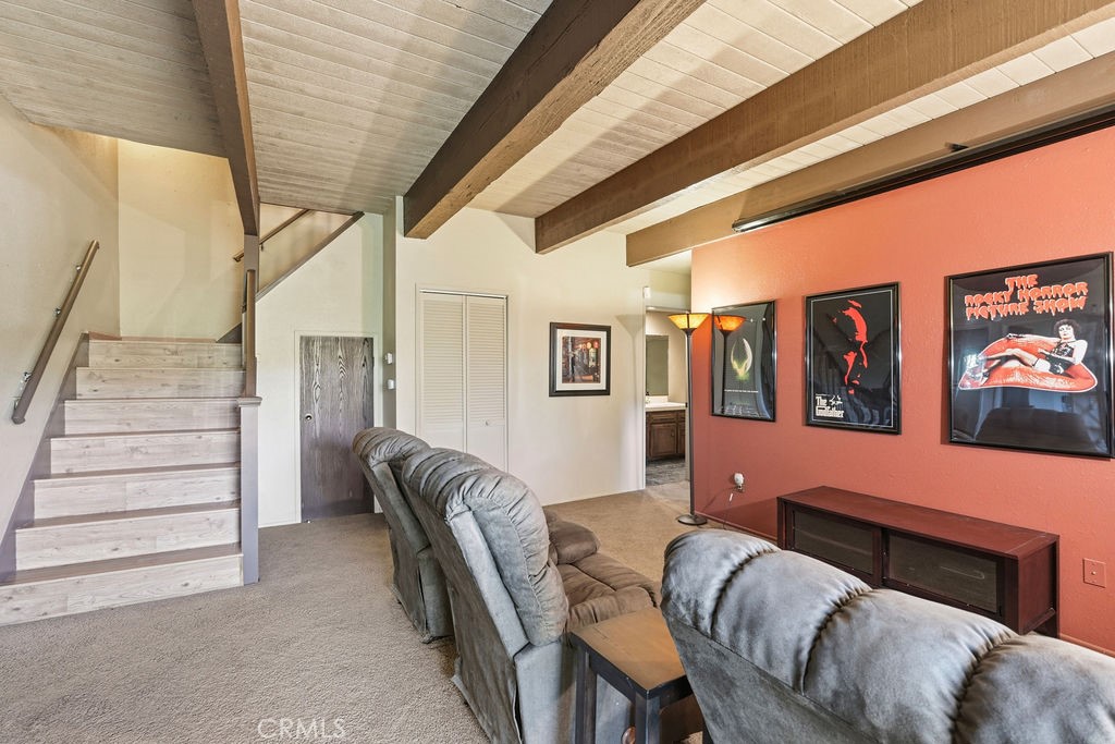 320 Delle Property Photo 37