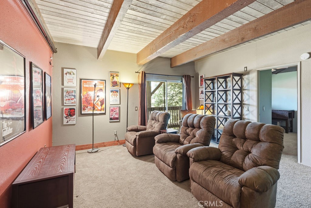 320 Delle Property Photo 38