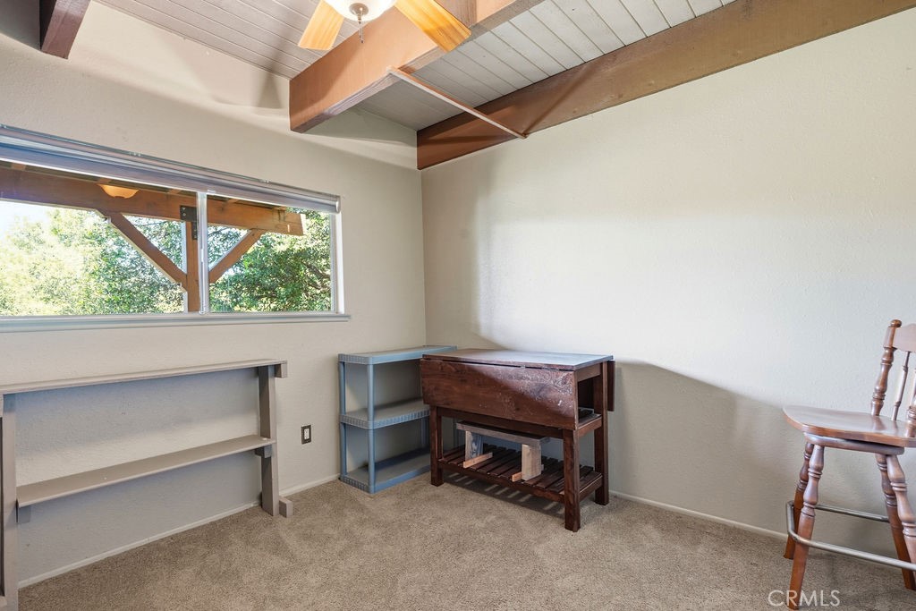 320 Delle Property Photo 39