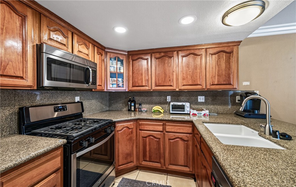 649 E Fairfield Court Property Photo 12