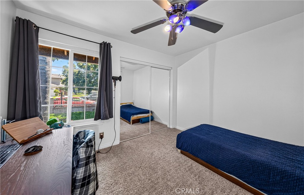 649 E Fairfield Court Property Photo 16