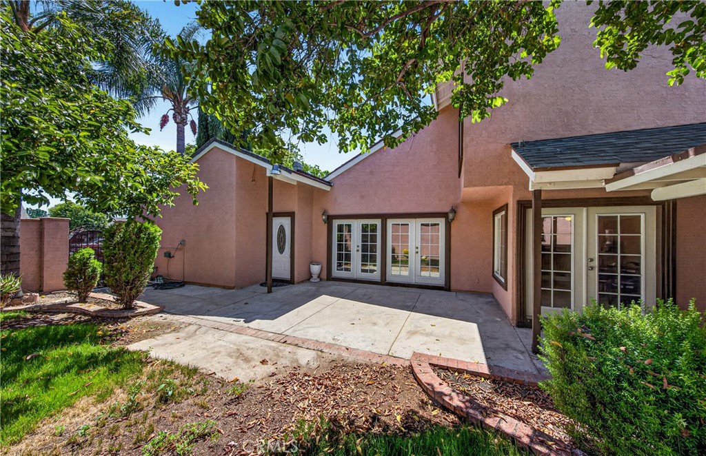 649 E Fairfield Court Property Photo 20