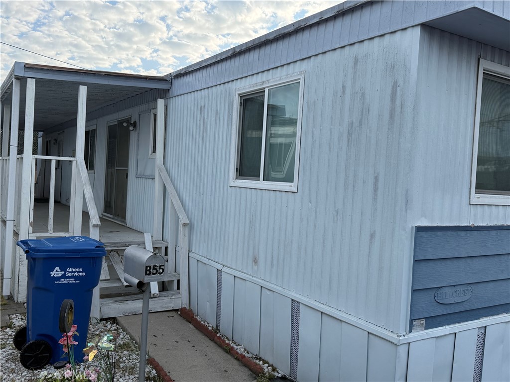 16511 S Garfield Ave B55 Property Photo 3