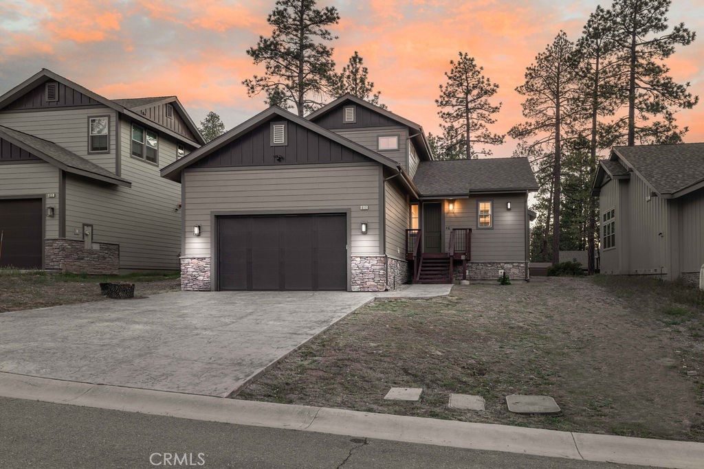 812 Pine Meadow Court Property Photo 1