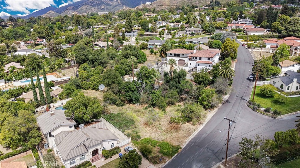 2415 Sierra Property Photo 7