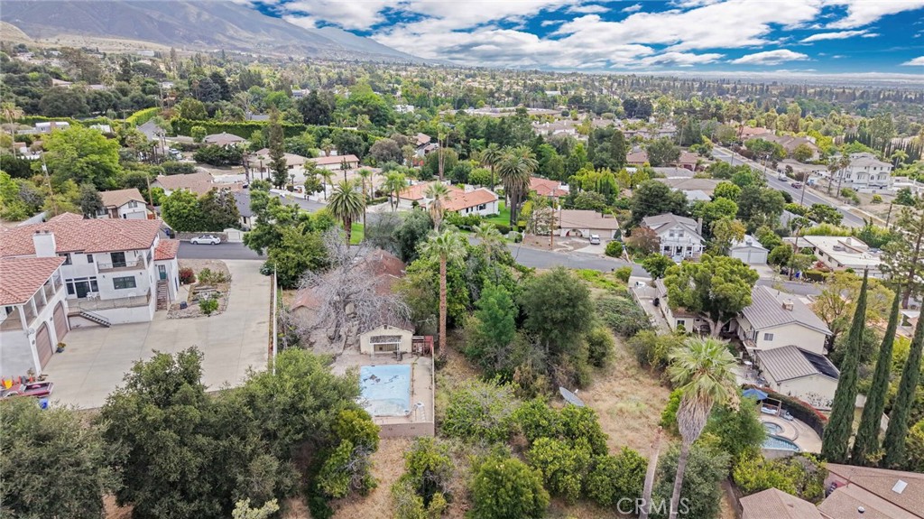 2415 Sierra Property Photo 10