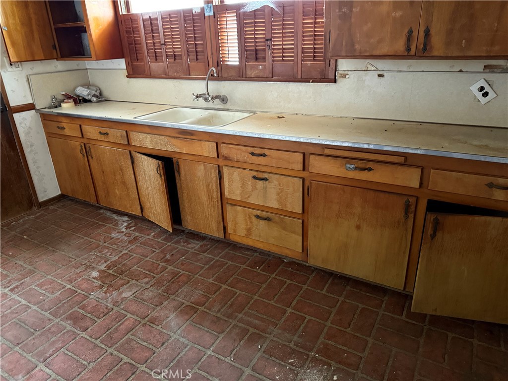 2415 Sierra Property Photo 33