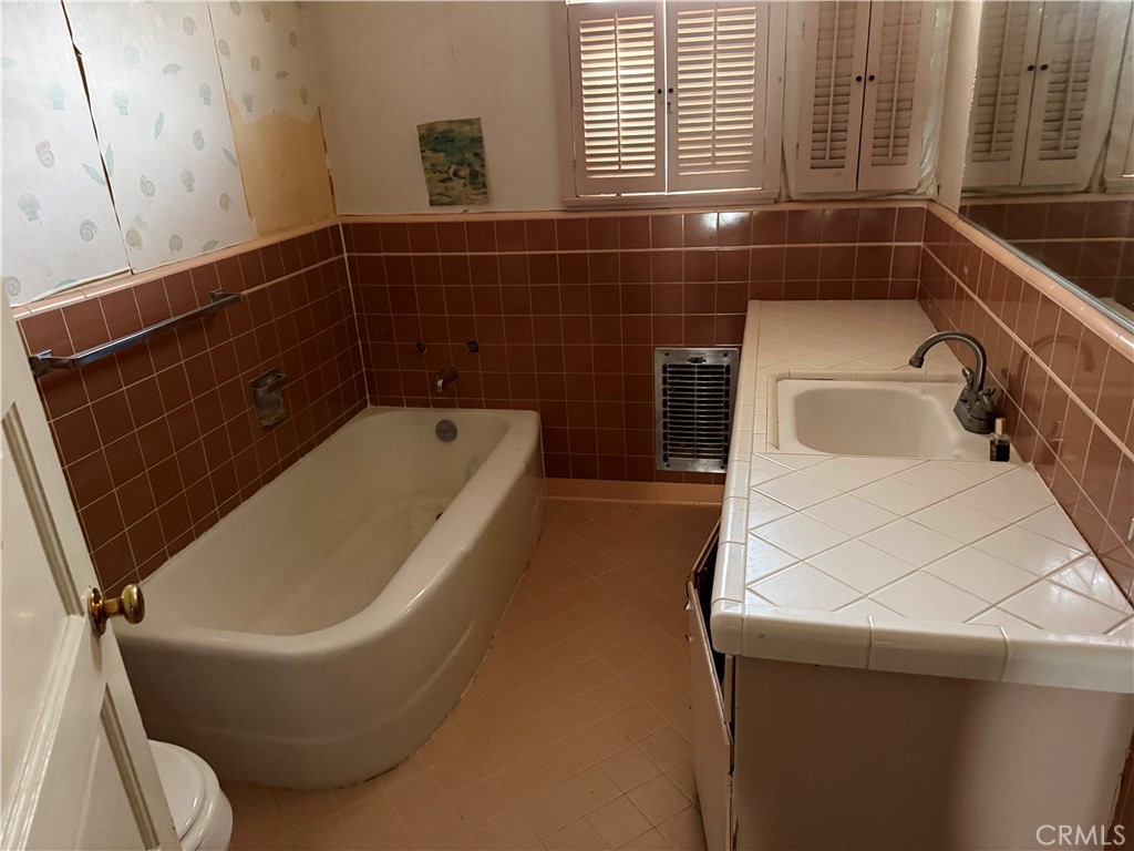 2415 Sierra Property Photo 35