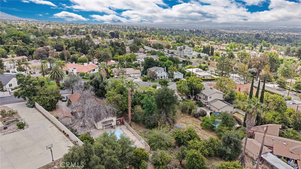 2415 Sierra Property Photo 46