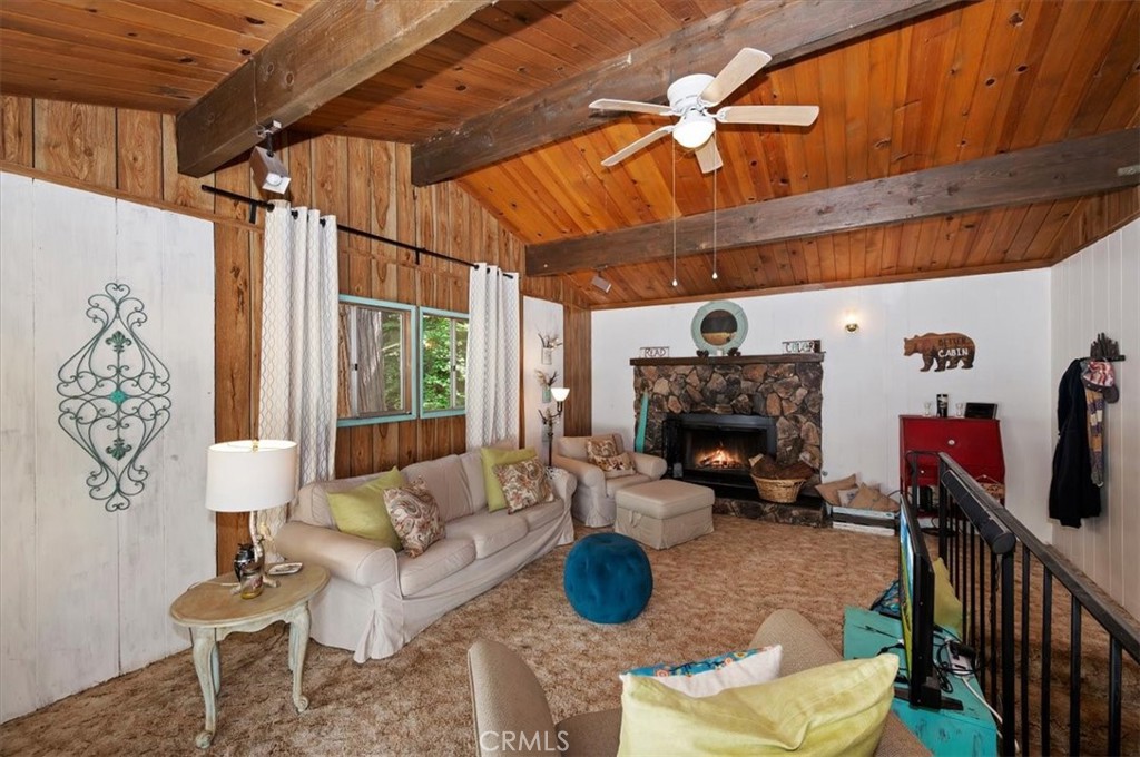 802 Knight Court Property Photo 6