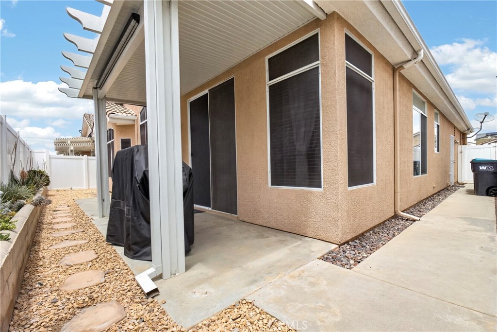 27877 Blaze Property Photo 10