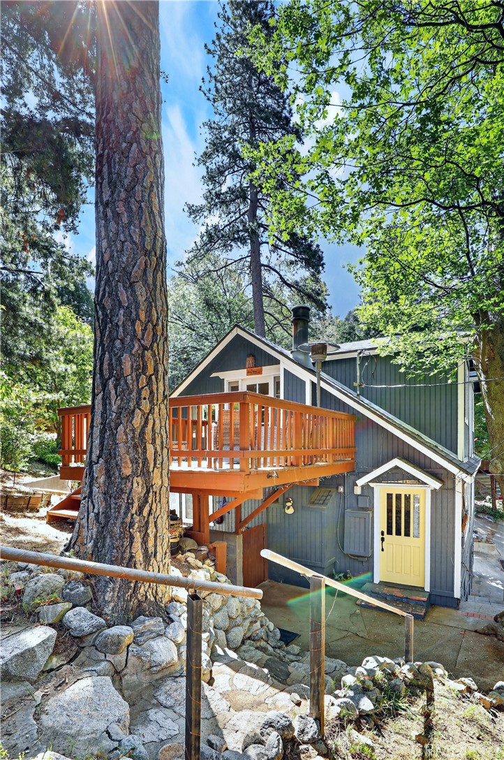 605 Pyramid Drive Property Photo 1