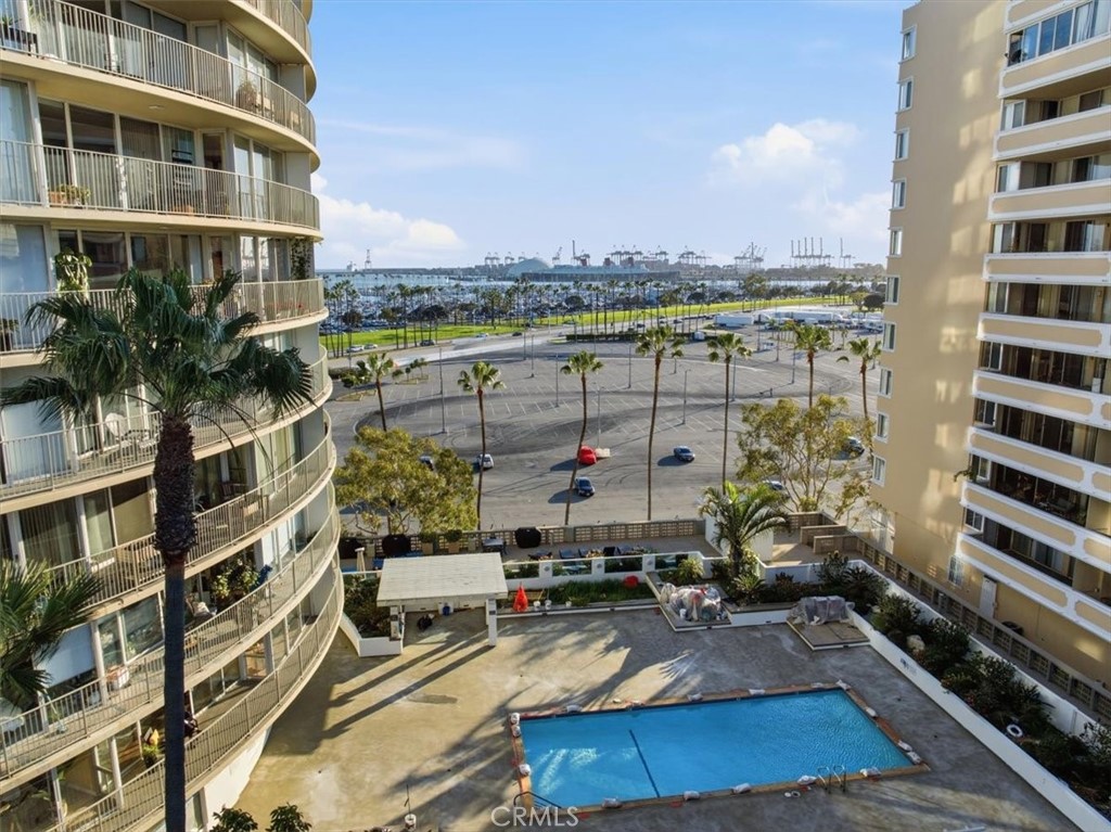 700 E Ocean 601 Property Photo 11