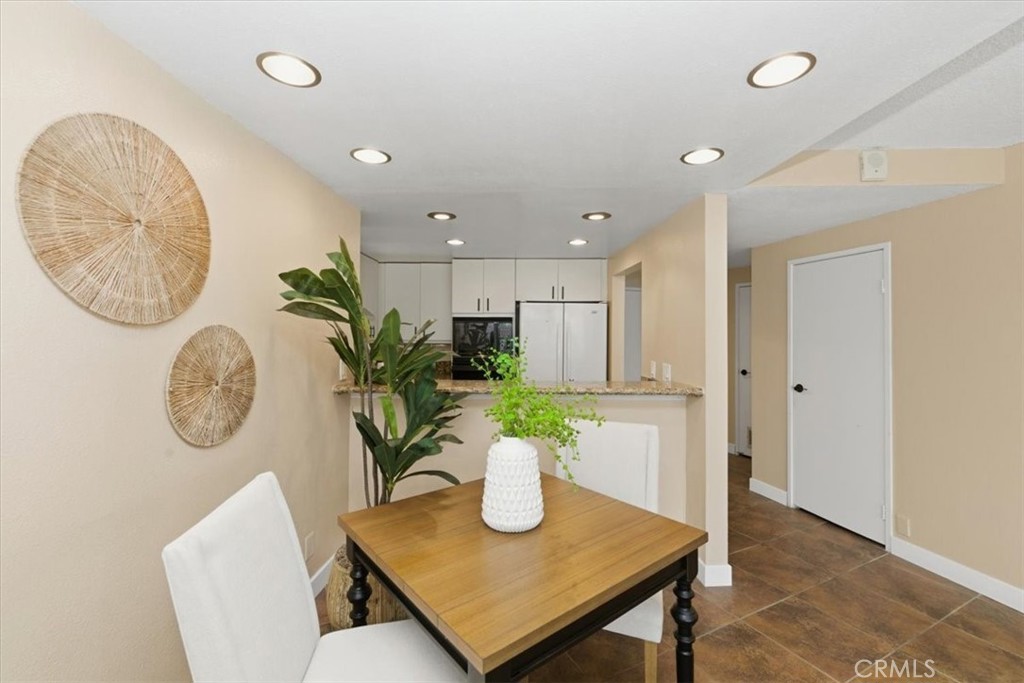 700 E Ocean 601 Property Photo 20
