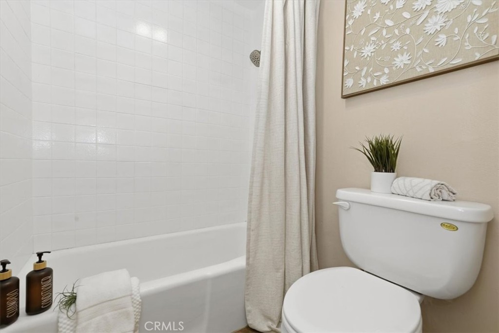 700 E Ocean 601 Property Photo 36