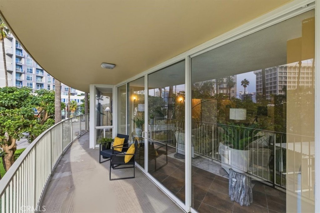 700 E Ocean 601 Property Photo 40