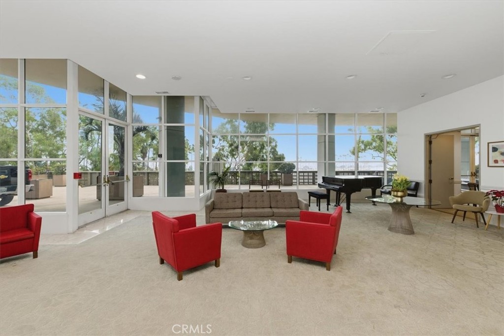 700 E Ocean 601 Property Photo 47