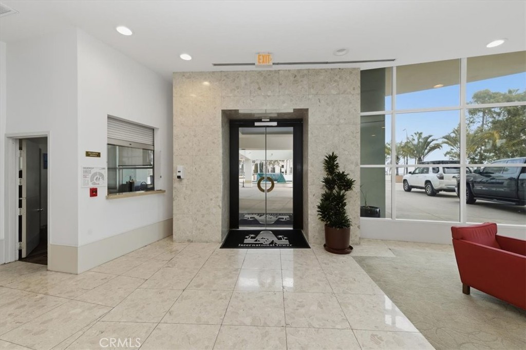 700 E Ocean 601 Property Photo 48