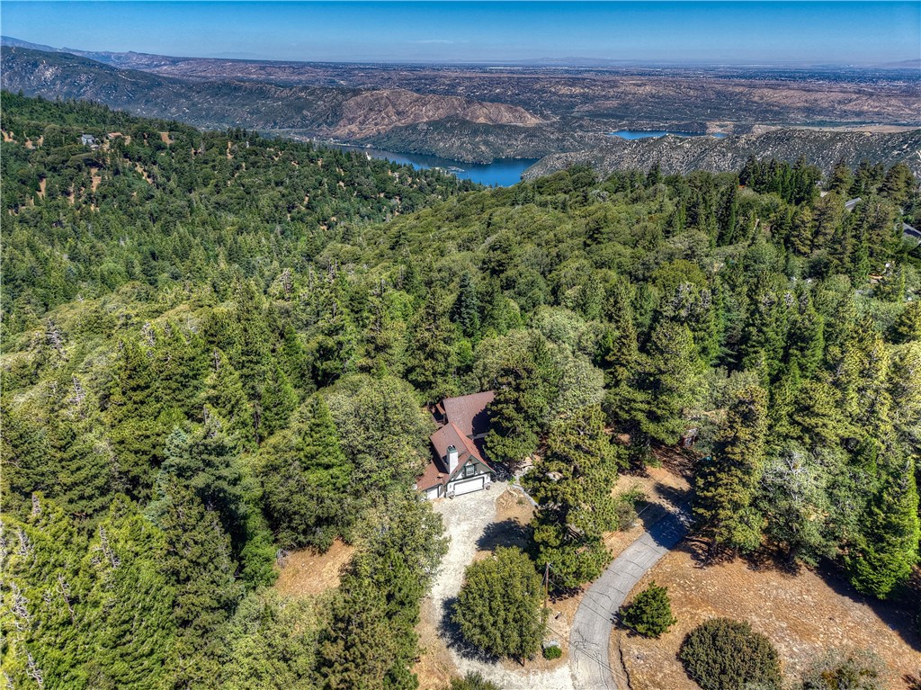 550 Coyote Trail Property Photo 3