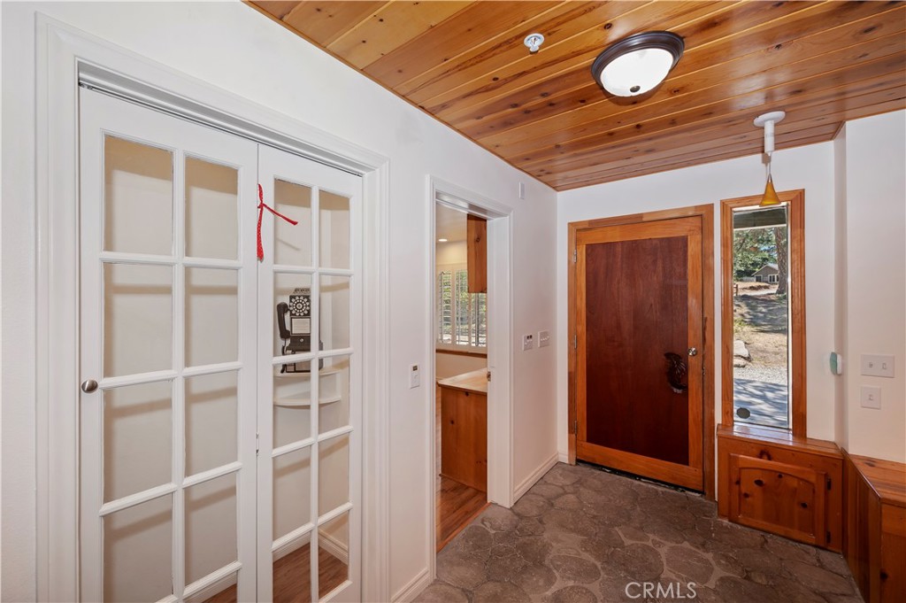 550 Coyote Trail Property Photo 22