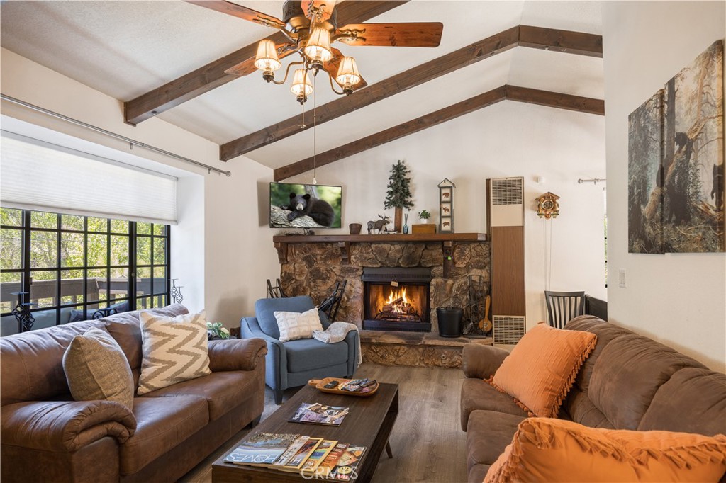432 Gold Mountain Property Photo 4