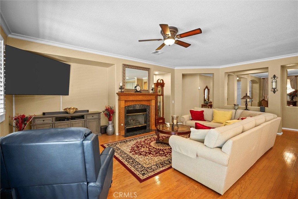 1856 Plainfield Property Photo 18