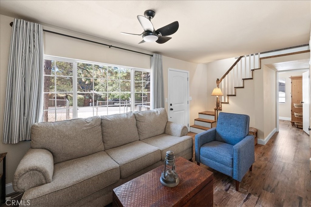 225 Sunset Property Photo 6