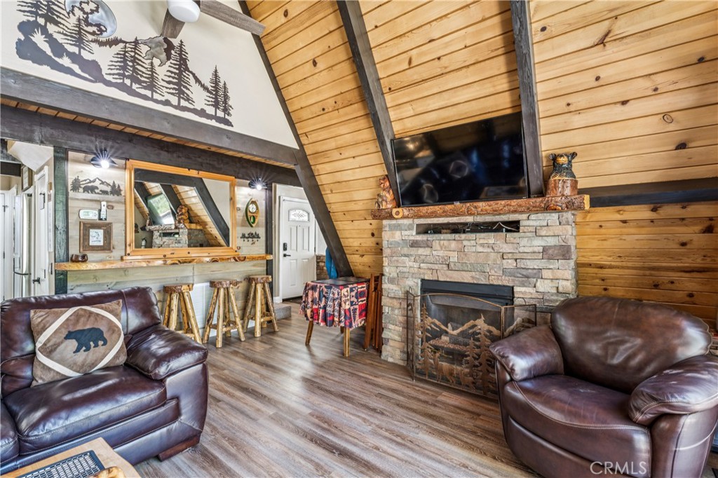 30834 Live Oak Property Photo 3