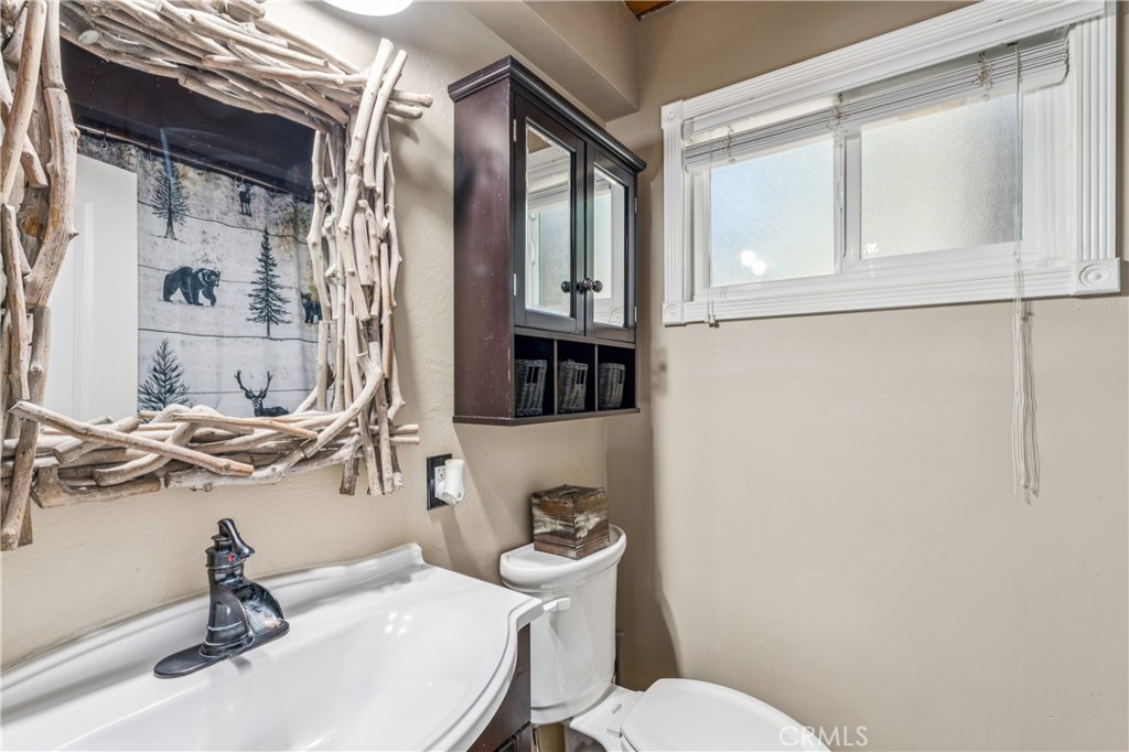 30834 Live Oak Property Photo 8