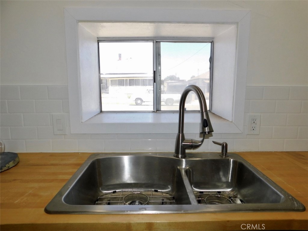 503 Palm Property Photo 28