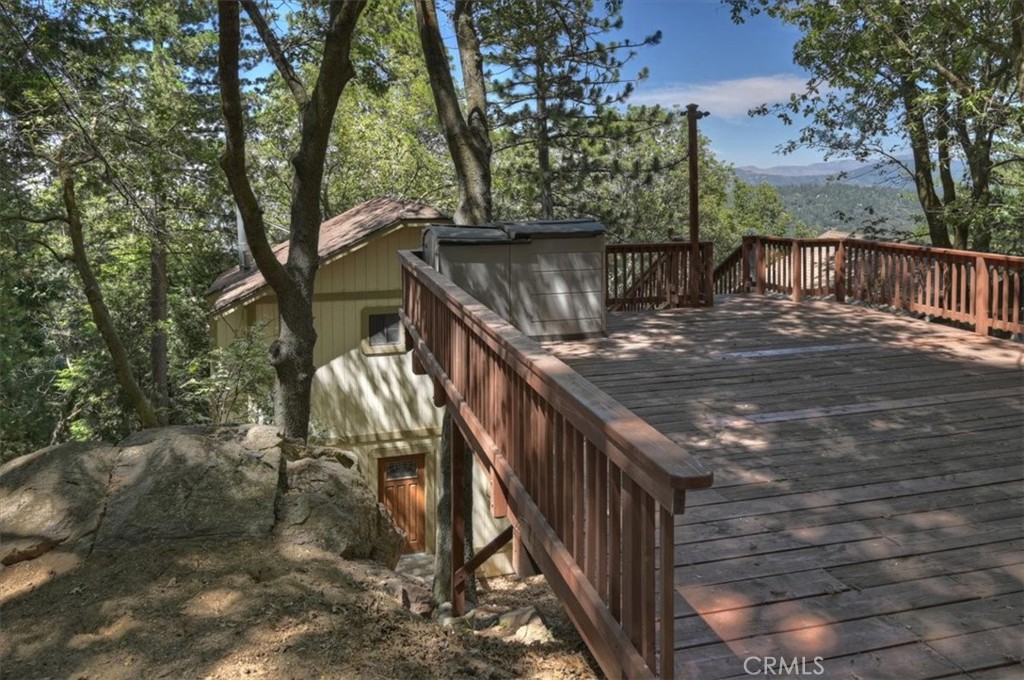 955 Coulter Pine Property Photo 4