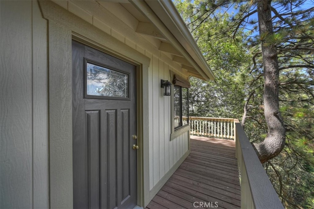 955 Coulter Pine Property Photo 6