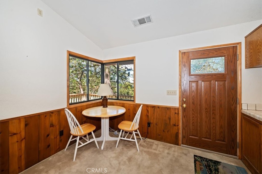 955 Coulter Pine Property Photo 12