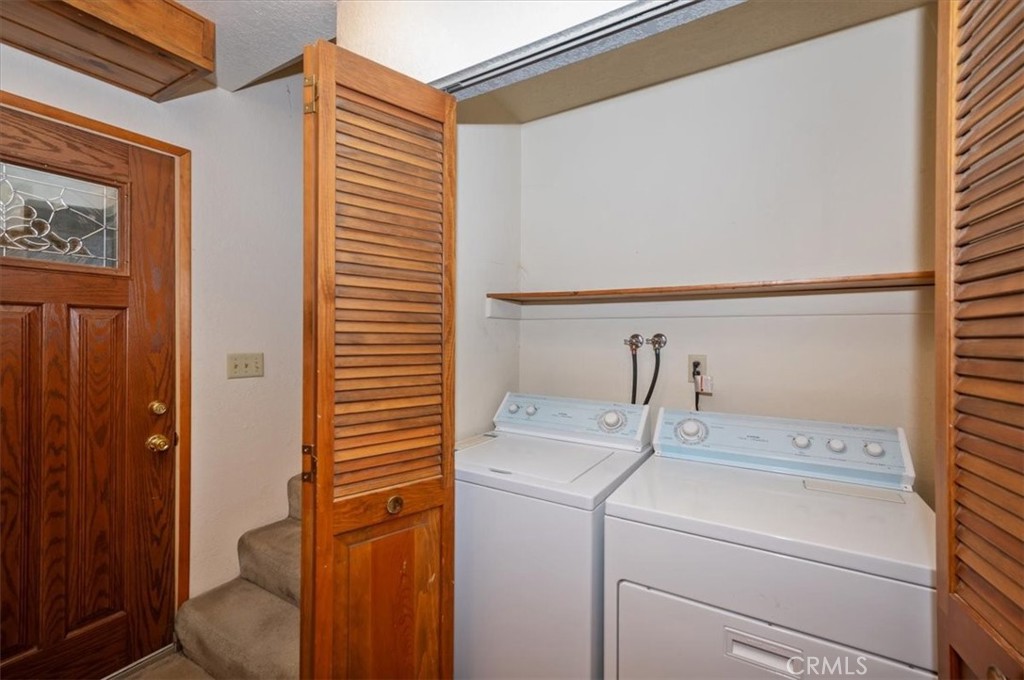 955 Coulter Pine Property Photo 24