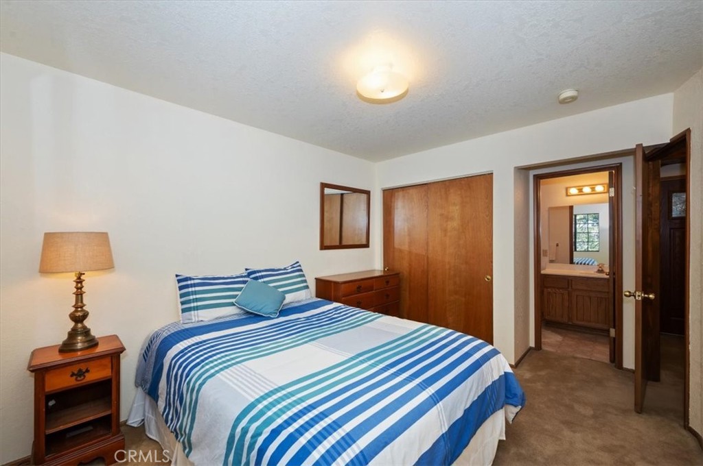 955 Coulter Pine Property Photo 27