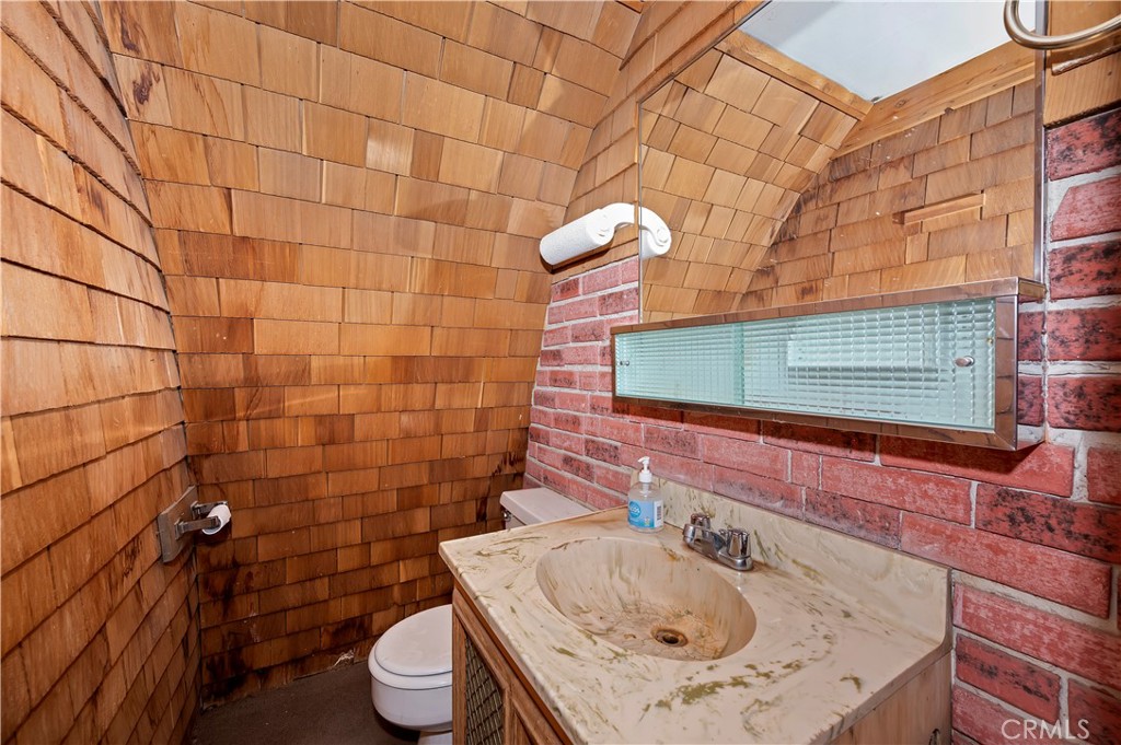 32765 Hilltop Boulevard Property Photo 20