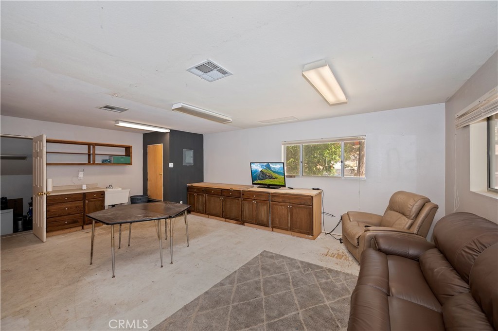 32765 Hilltop Boulevard Property Photo 57