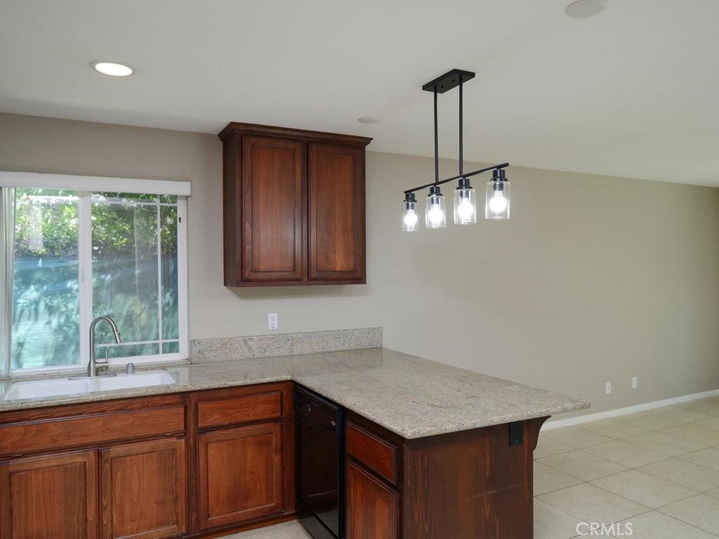 5742 Magnolia Property Photo 5