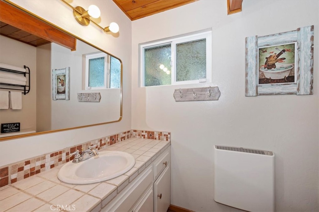 349 Castle Gate Property Photo 29