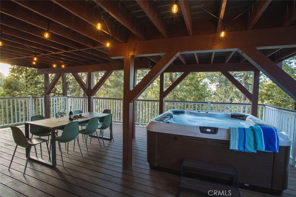 349 Castle Gate Property Photo 42
