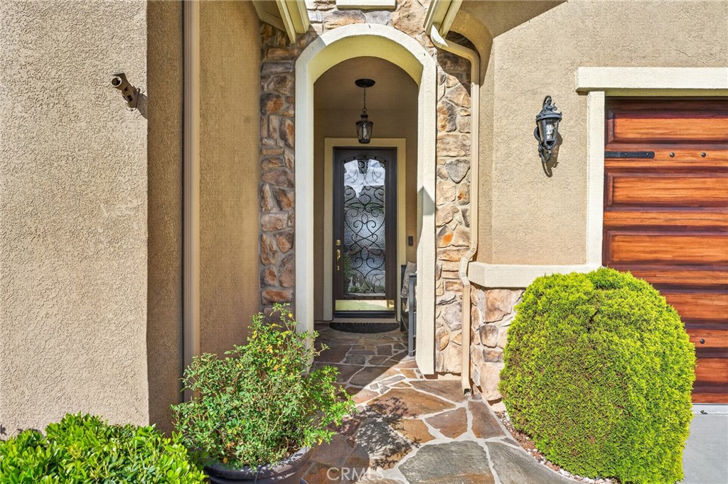 370 Irvine Property Photo 4