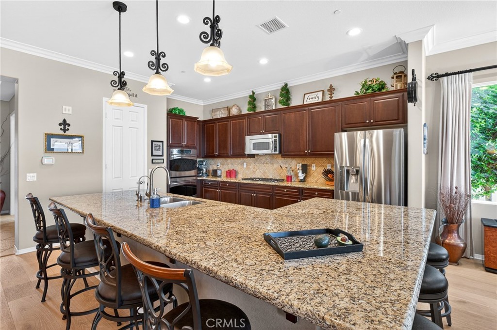 370 Irvine Property Photo 14