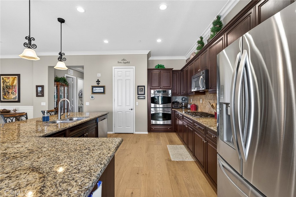 370 Irvine Property Photo 18