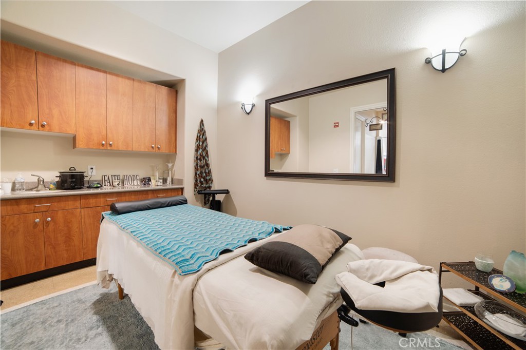 370 Irvine Property Photo 55