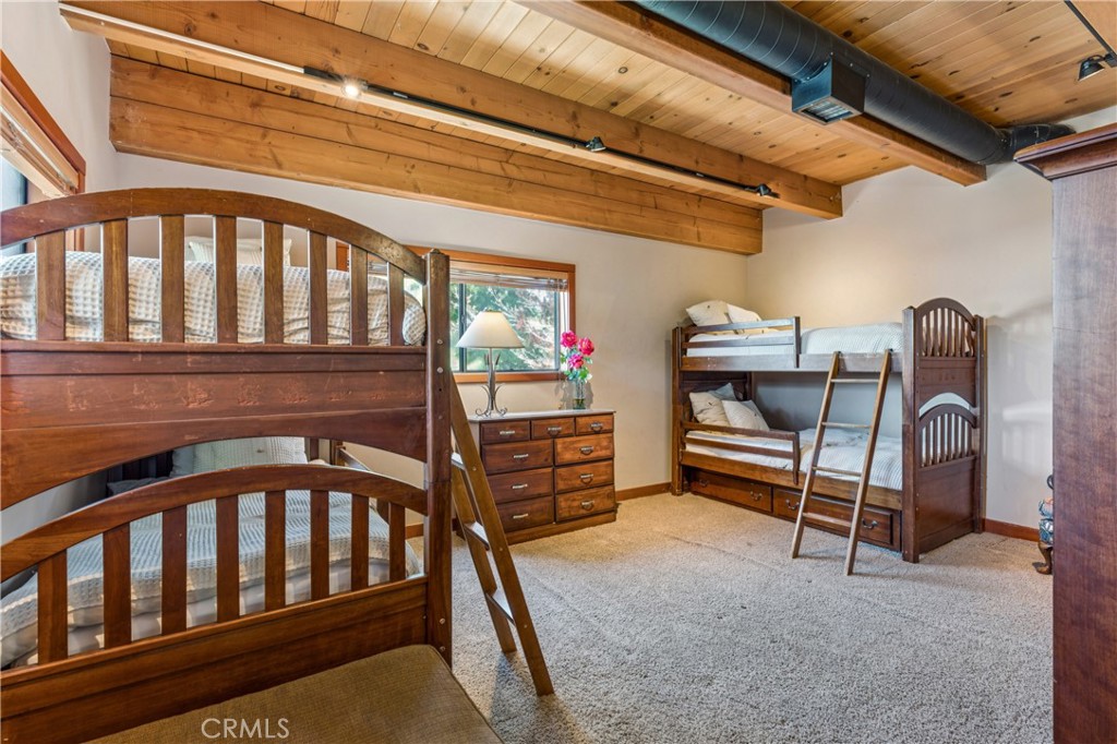 1369 Yellowstone Property Photo 16
