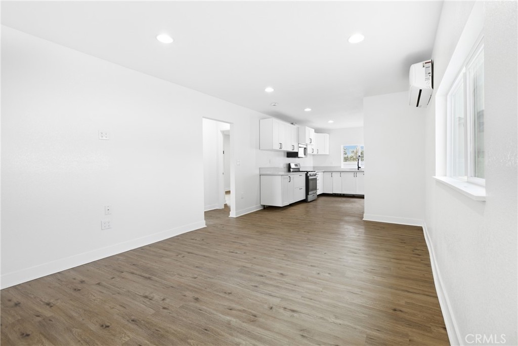 12964 3rd Property Photo 6