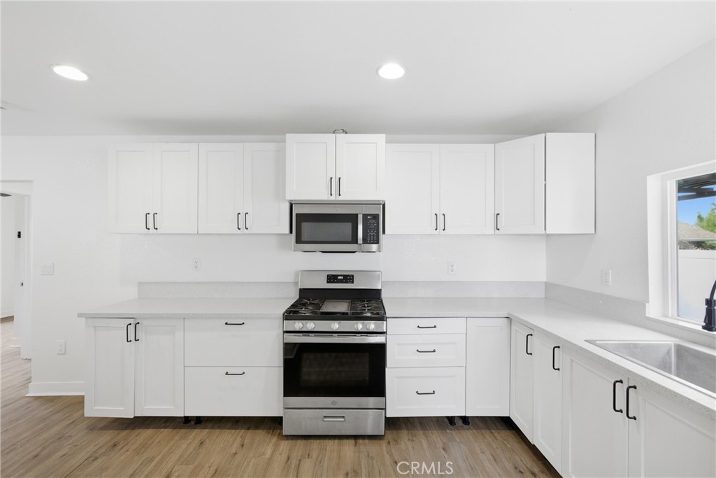 12964 3rd Property Photo 9