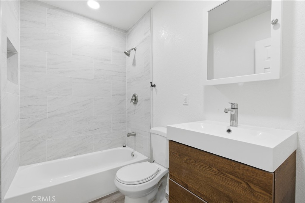 12964 3rd Property Photo 12