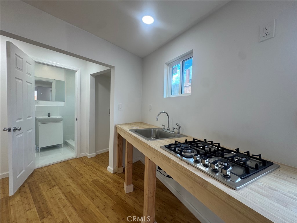 3615 N Mountain View Property Photo 2